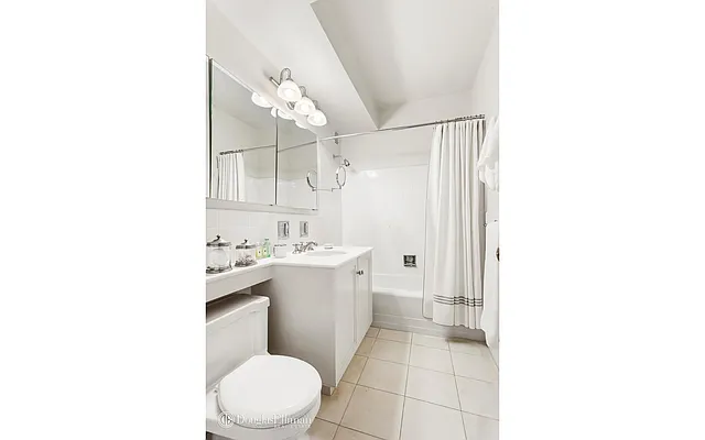 Sold by Douglas Elliman | media 14