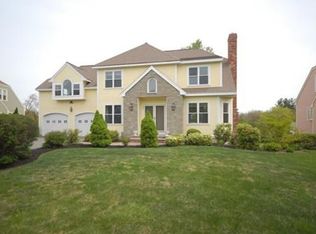 33 Weyland Cir, North Andover, MA 01845