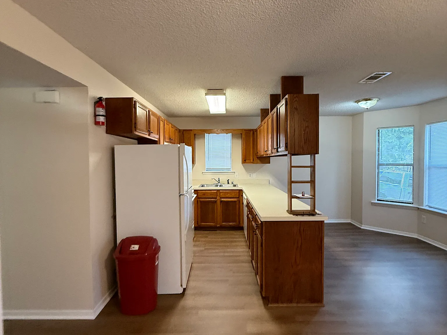 3 bed, 970 sqft, $1,250 — Photo 4