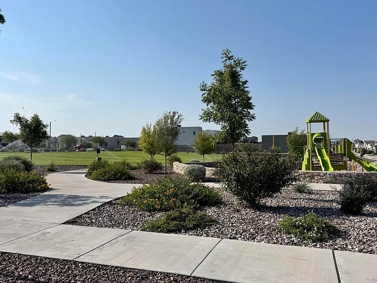 13079 Emerald Hills Ave — Photo 35