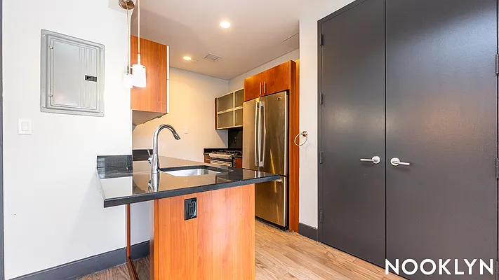 Rented by Nooklyn NYC LLC | media 21