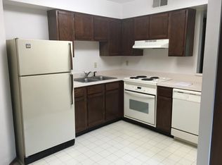 5721 W Ridgecrest Dr APT 301, Peoria, IL 61615