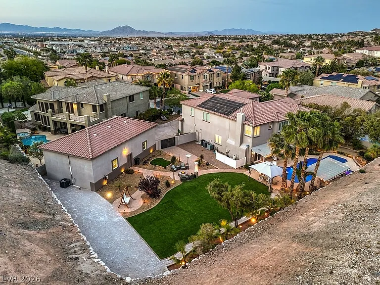 2849 Soaring Peak Ave — Photo 59