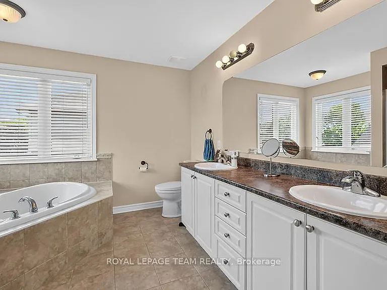314 W Ridge Dr — Photo 20
