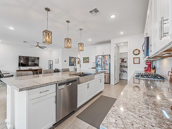 4th image of 40622 W WILLIAMS Way