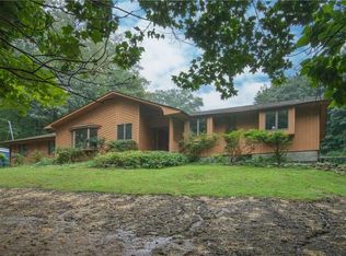 184 Estrada Rd, Central Valley, NY 10917