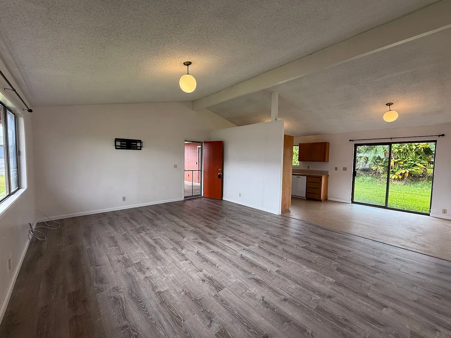 3BR/2BA Home located in Hilo! — Photo 2