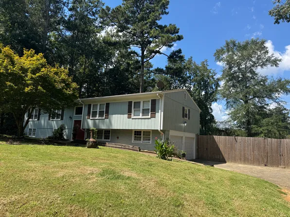 2949 Karen Ln, Marietta, GA 30062
