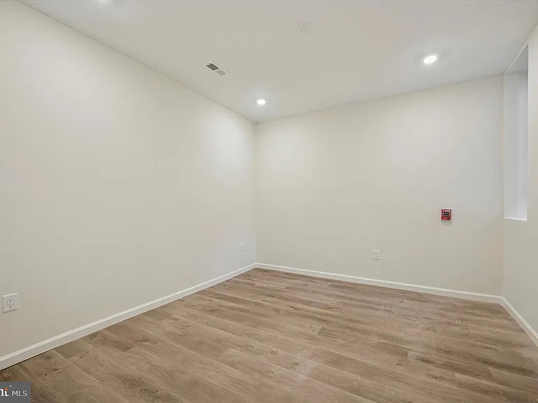 105 N 63rd St #4 — Photo 6