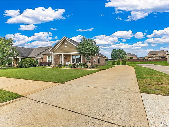 3rd image of 271 Meadowview Ln