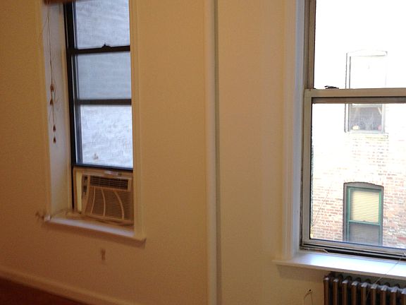 3rd image of 87 Bank St #10