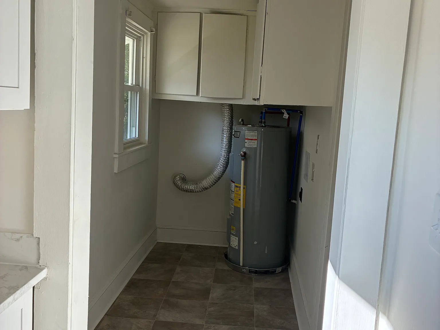 2 bed, 746 sqft, $1,325 — Photo 4