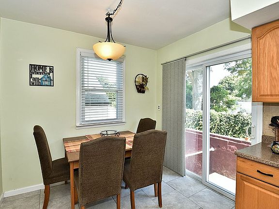 4th image of 905 6th St