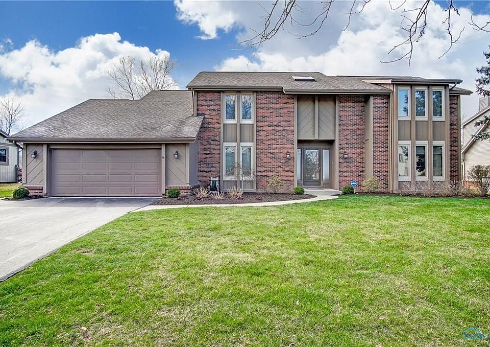 1st image of 310 Coventry Ct