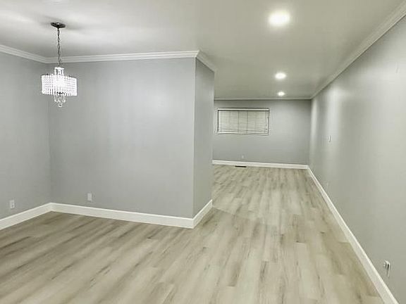 5th image of 297 Penn Way
