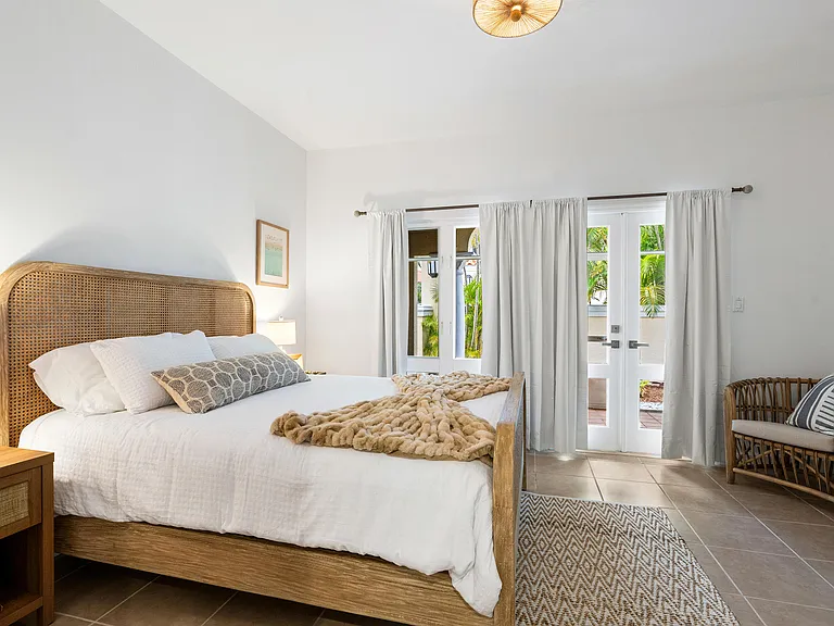 5040 Harmony Cir #102 — Photo 3