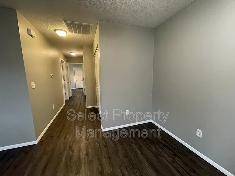 2504 Alma Ave — Photo 7