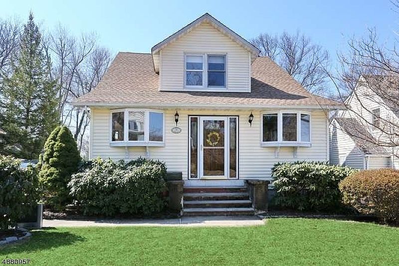 1st image of 64 Hill St