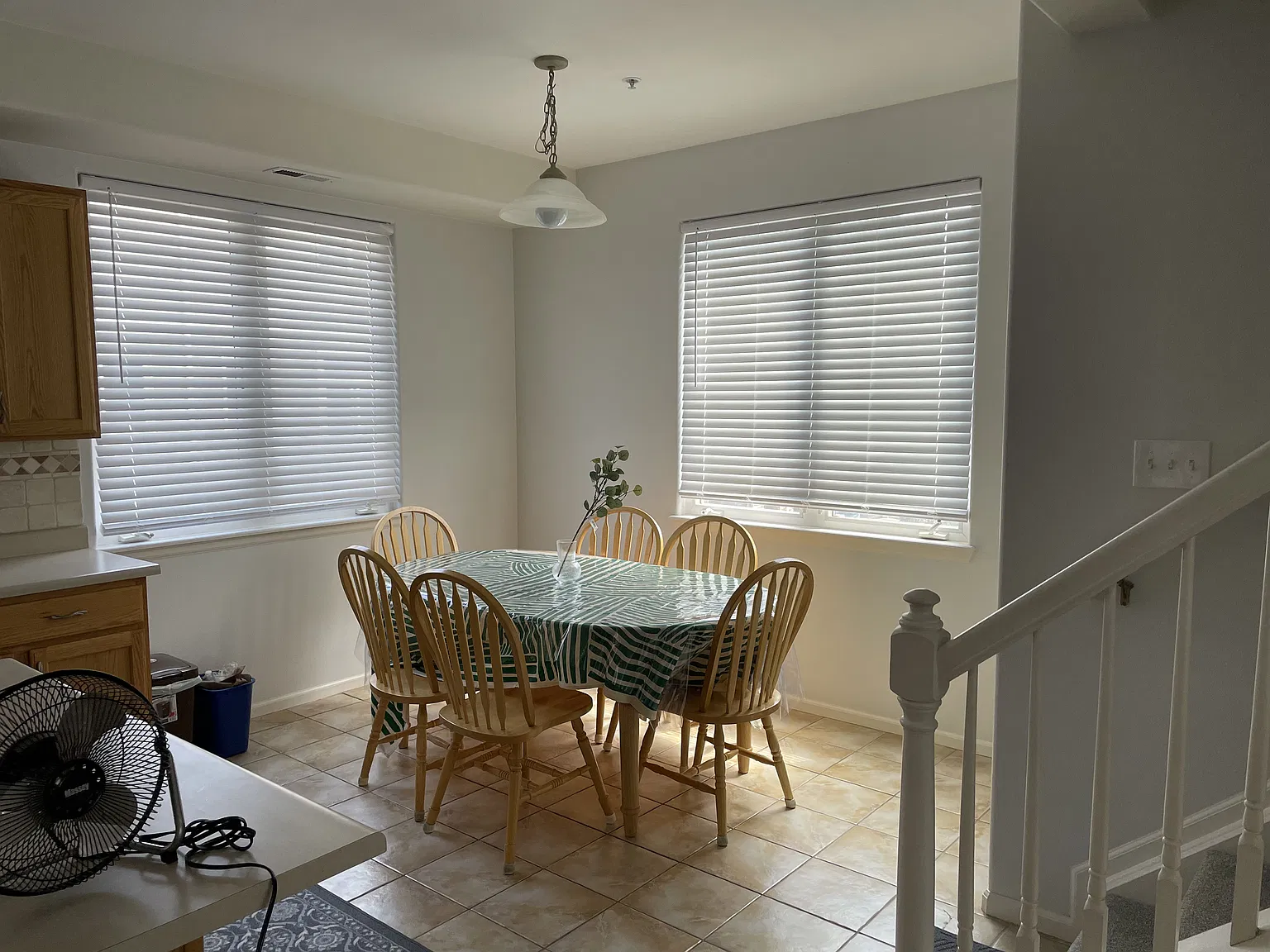 3 bed, 1404 sqft, $1,300 — Photo 3