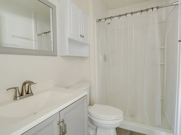 1316 S Bumby Ave — Photo 10