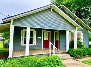 205 S 1st St, Honey Grove, TX 75446