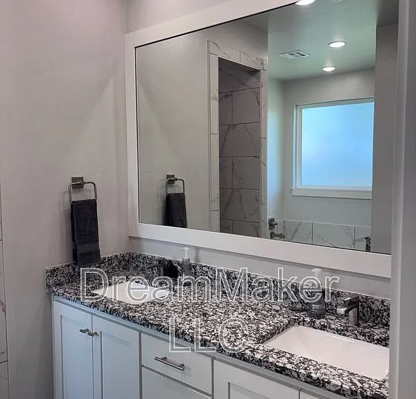 2819 Clifton Ter — Photo 14