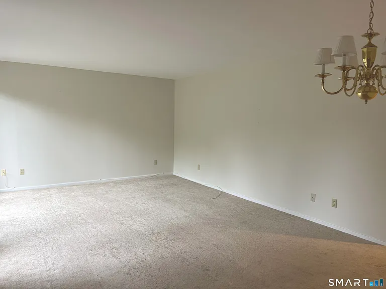 451 Heritage Vlg #D — Photo 4