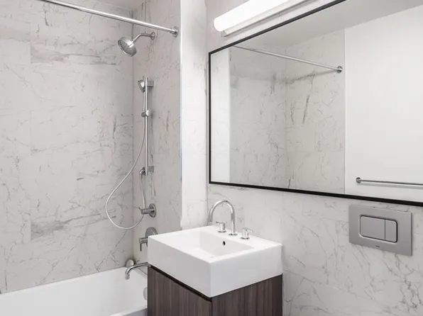 220 East 72nd Street image 9 of 28