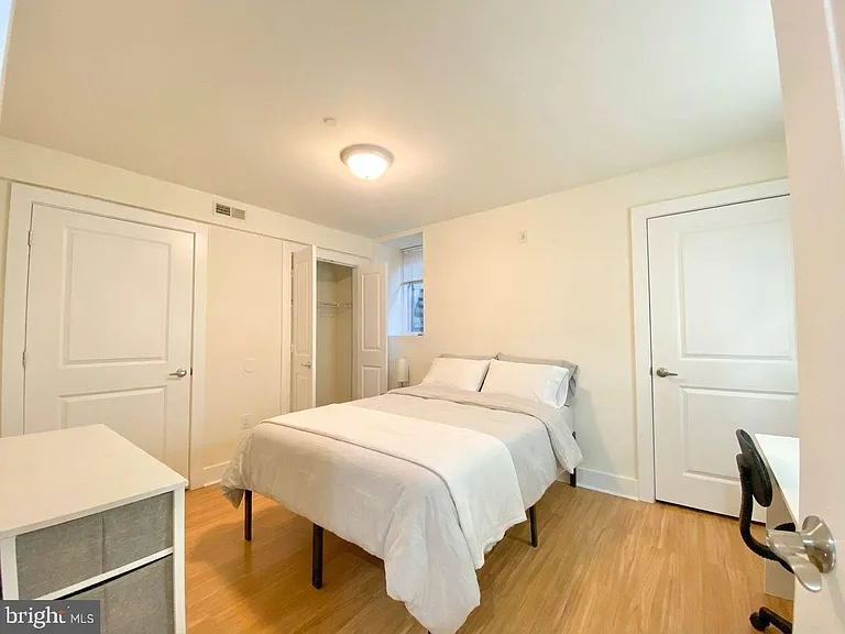 1622 W Jefferson St #1 — Photo 16