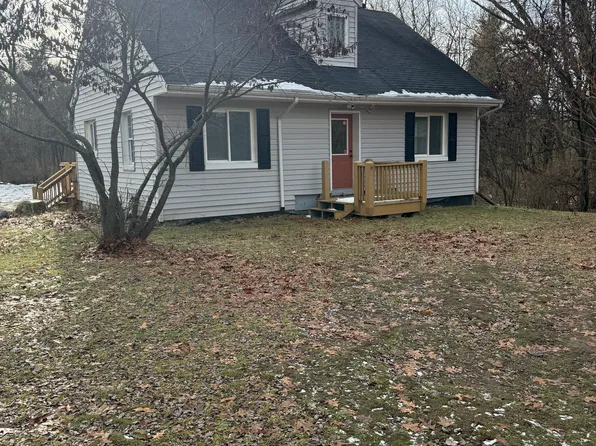 19912 Adams Rd, South Bend, IN 46637