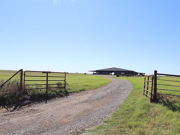 3rd image of 3079 Hohenstein Rd