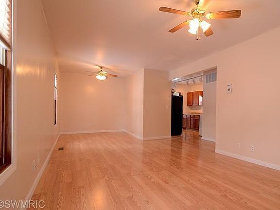 2nd image of 516 Nieb Ct