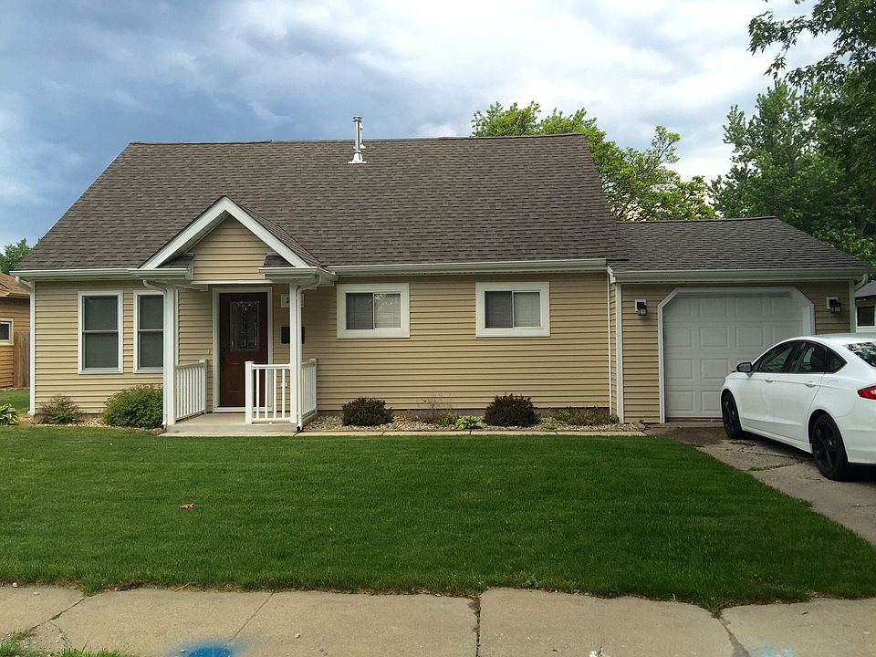 1st image of 3024 E Cleveland Ave