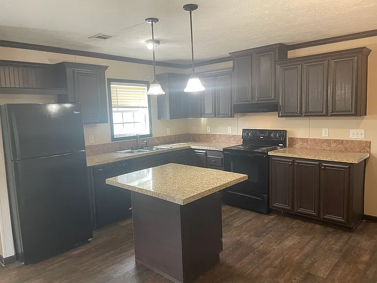 2062 Krist Ln — Photo 3