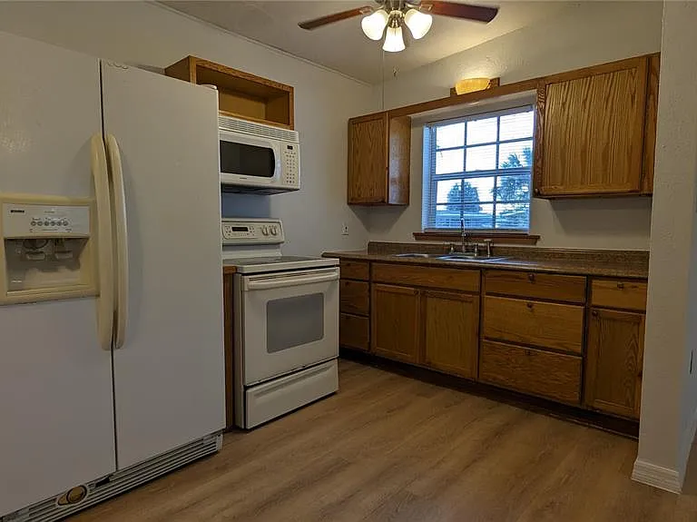 3108 Whiting Ln — Photo 14