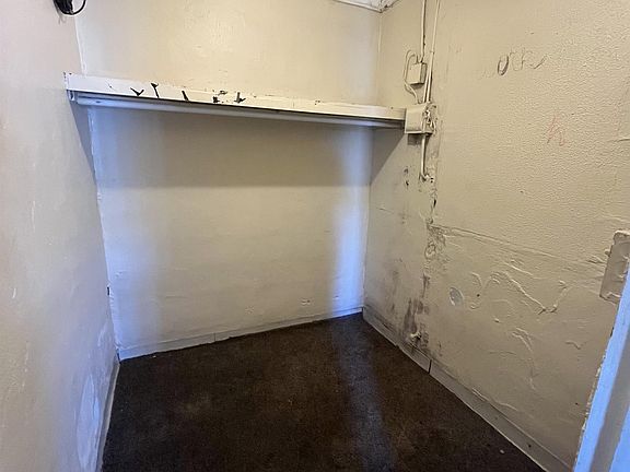 3rd image of 564 James Lee Blvd W #142