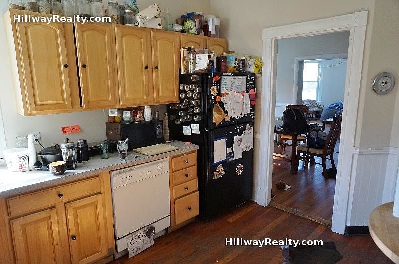 2nd image of 454 Centre St #2