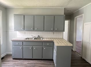 106 106/118 Wilcox St #1, Fall River, MA 02724