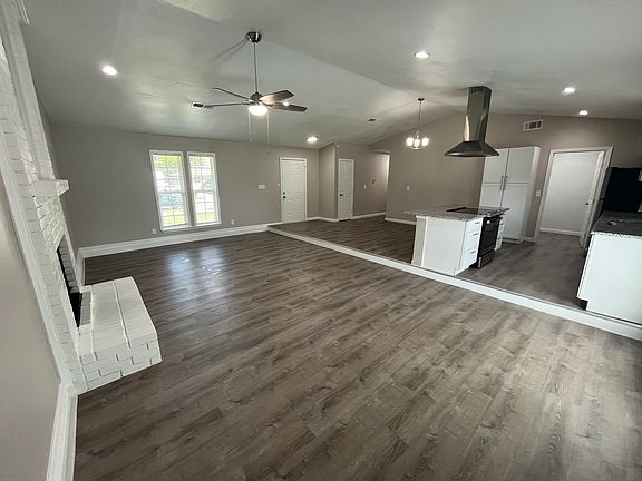 4th image of 522 San Carlos Dr