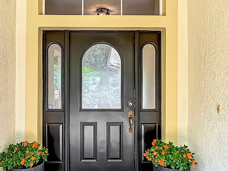 10809 Masters Dr — Photo 2