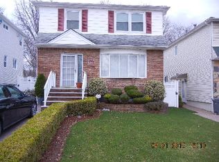 122 Tanglewood Dr, Staten Island, NY 10308