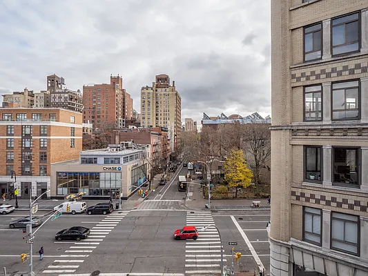 Rented by City Connections Realty | media 17