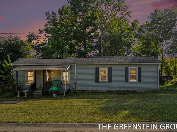 102 Della Ct, Allegan, MI 49010
