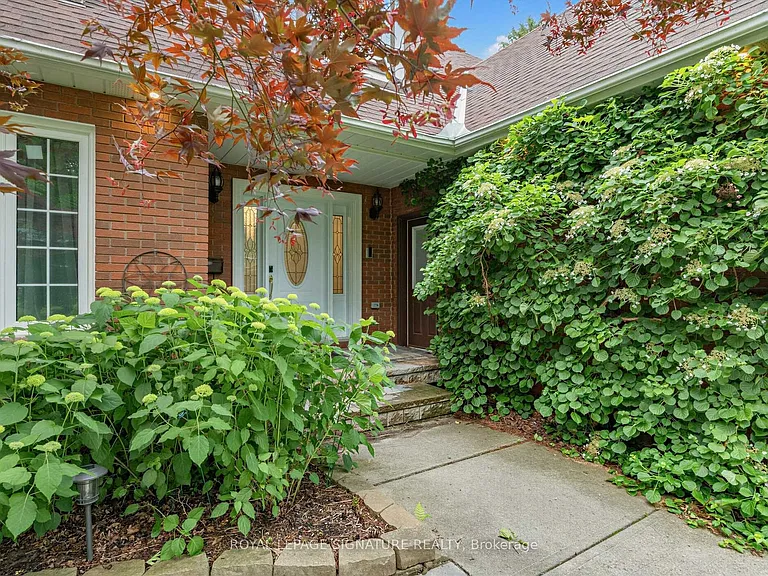 1415 Avonbridge Dr — Photo 2