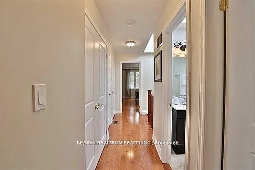 1339 Woodbine Ave #UPPER — Photo 18