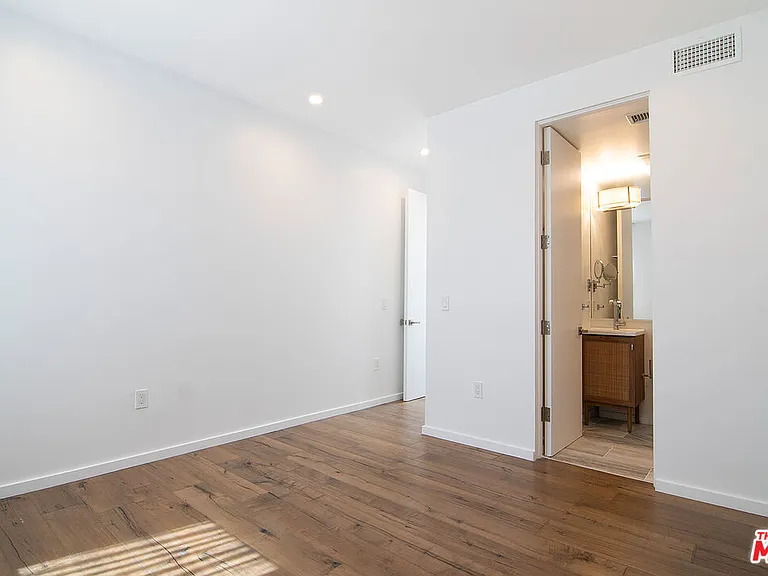 1621 S Bedford St — Photo 27
