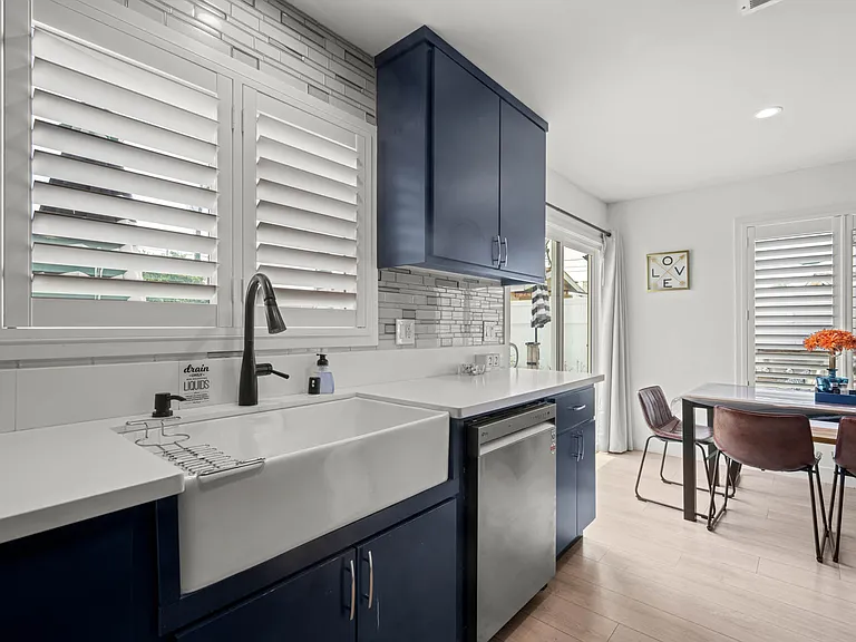13730 Community St — Photo 57
