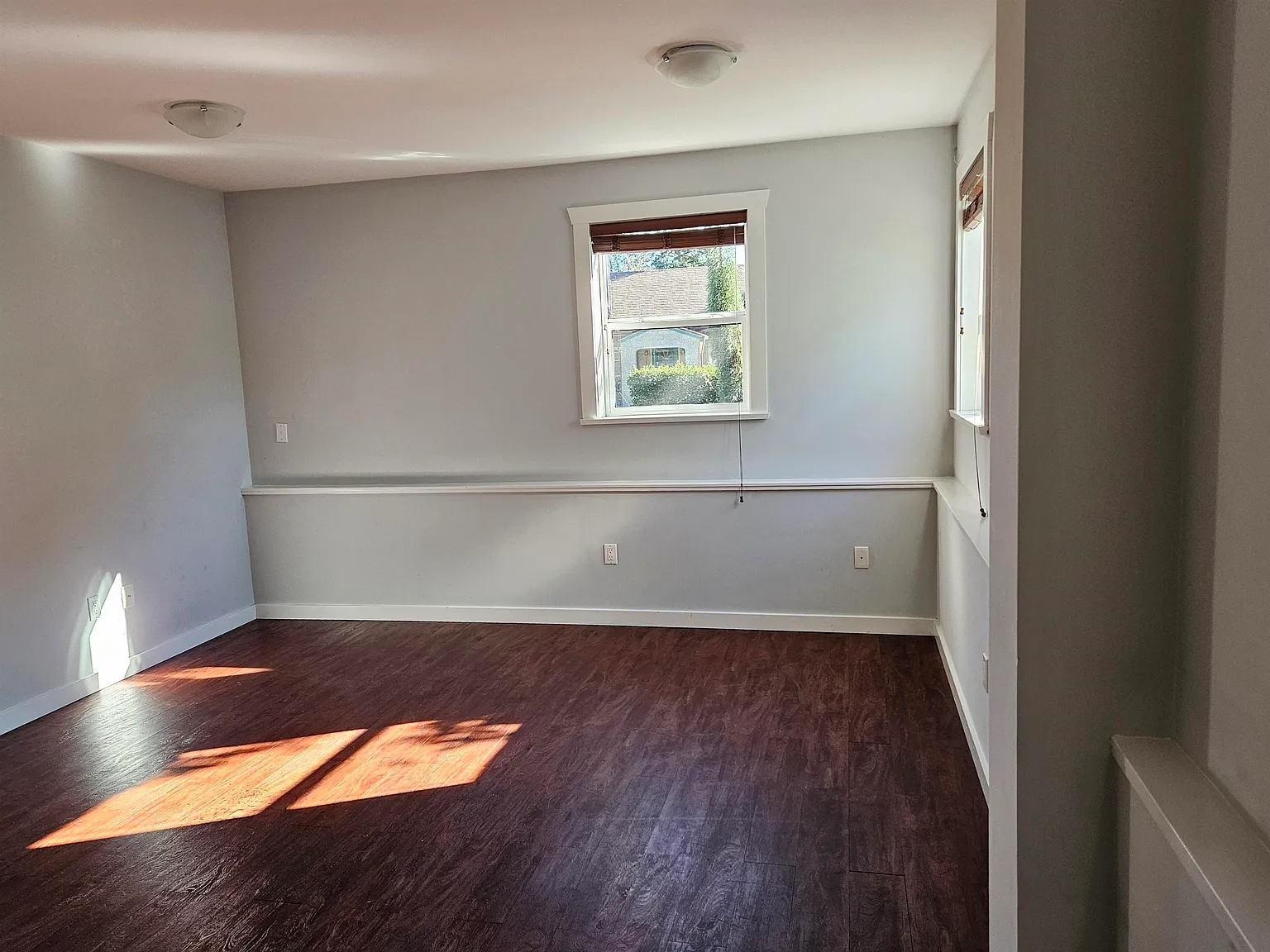 2 bed, 800 sqft, $2,400 — Photo 4