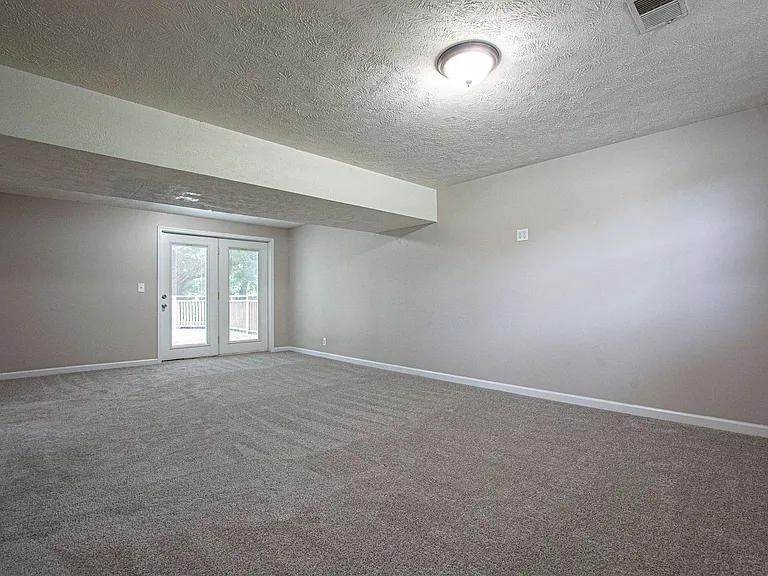 9123 Berry St — Photo 22