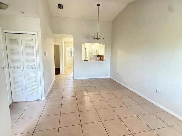 22831 SW 88th Pl Unit 303, Cutler Bay, FL 33190